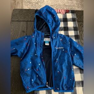 Kids Columbia size 3t unisex jacket like new condition.